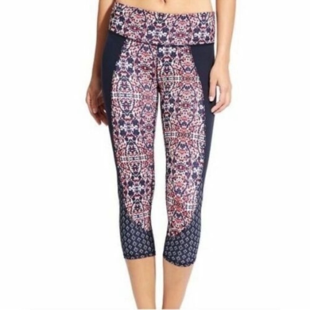 Athleta High Rise Indigo Shores Chaturanga Capri Leggings Size S